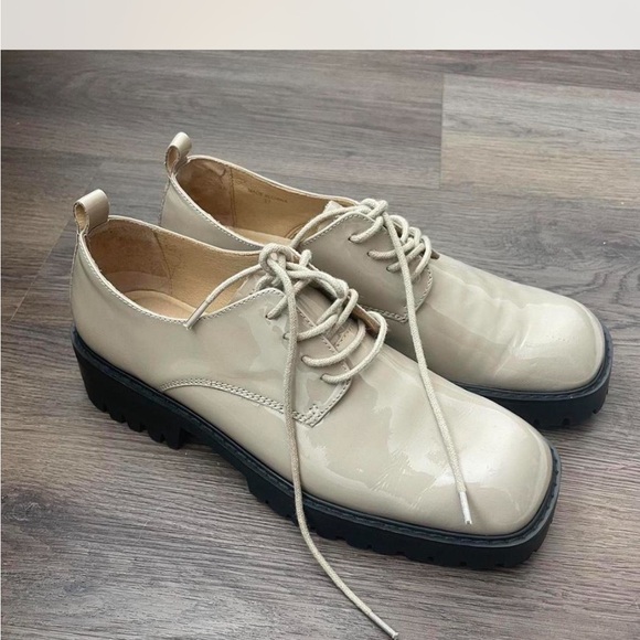 Miista Cream Patent Lace-Up Shoes - Picture 3 of 3